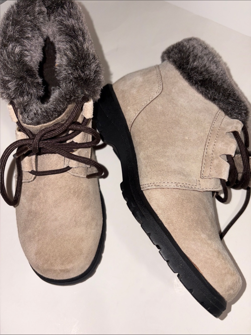 Cobbie Cuddlers Ankle Winter Boots with Plush Fur Collar - Beige W Sz 5 1/2